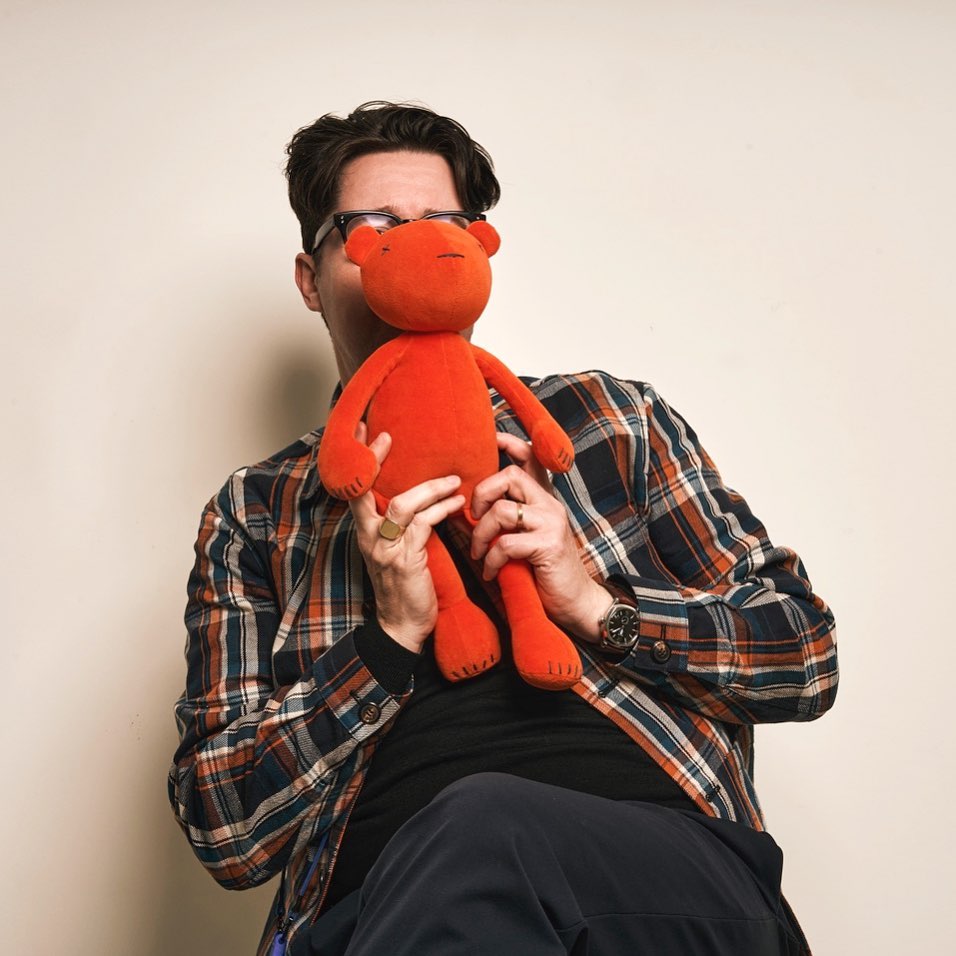 4 raisons pour lesquelles les adultes devraient aussi avoir un doudou ! - ADADA