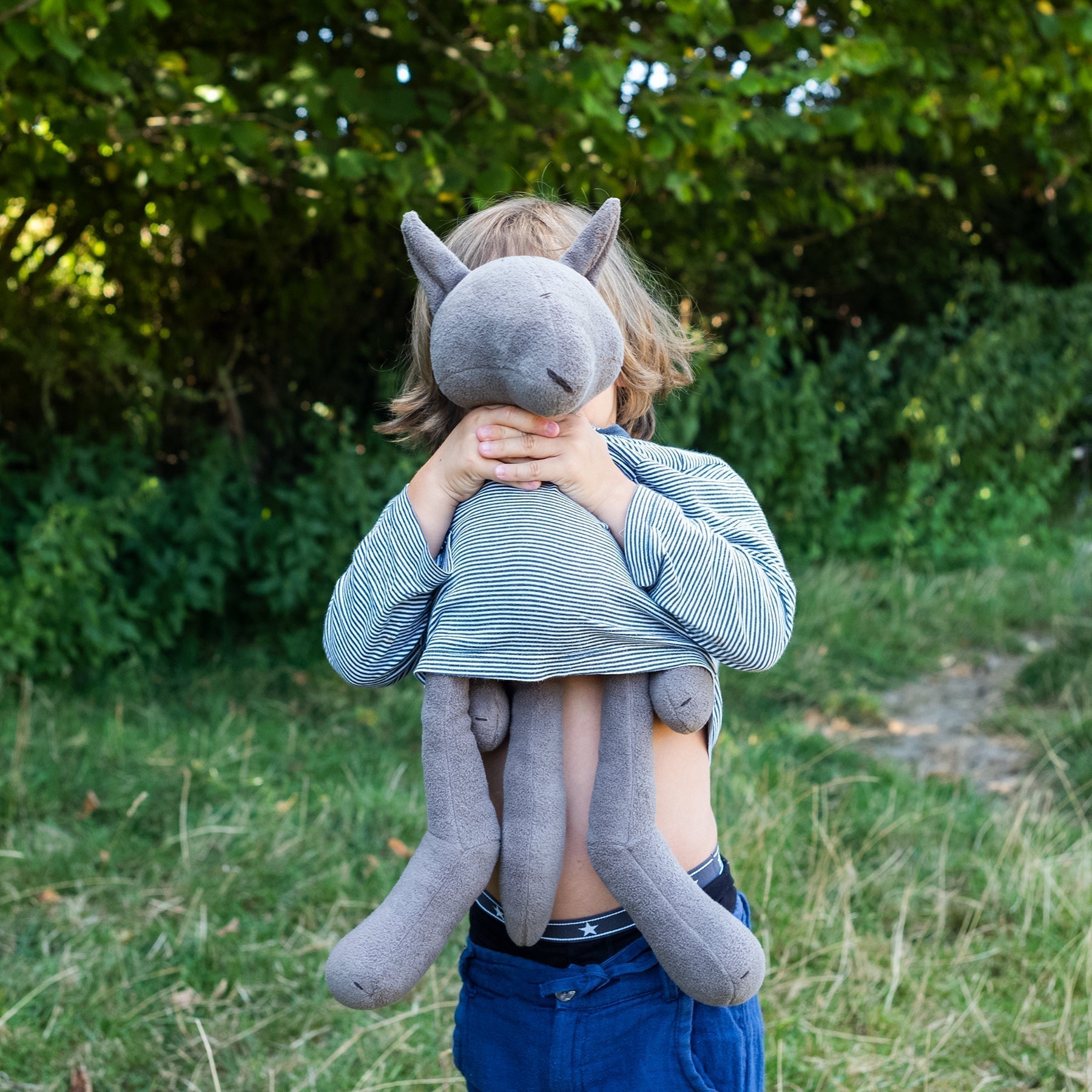 À Quel Âge les Enfants Arrêtent-Ils de Jouer avec des Peluches ? Comprendre l’Évolution des Préférences des Enfants - ADADA