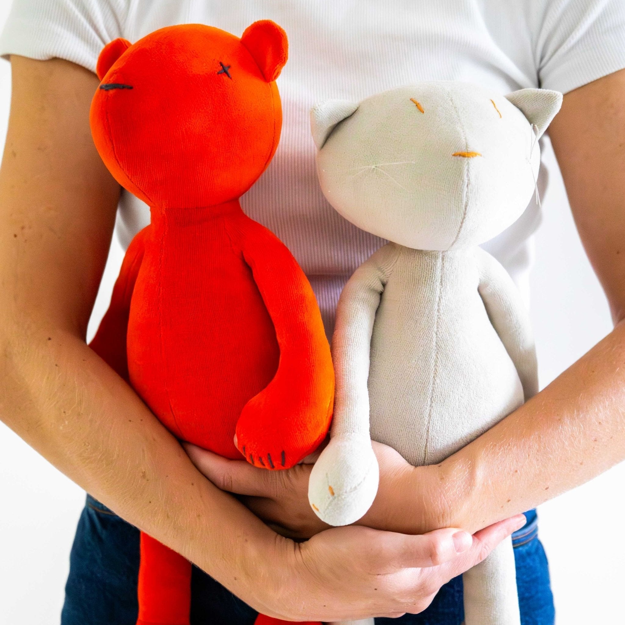 Peut-on donner des peluches d’occasion ? Guide complet - ADADA