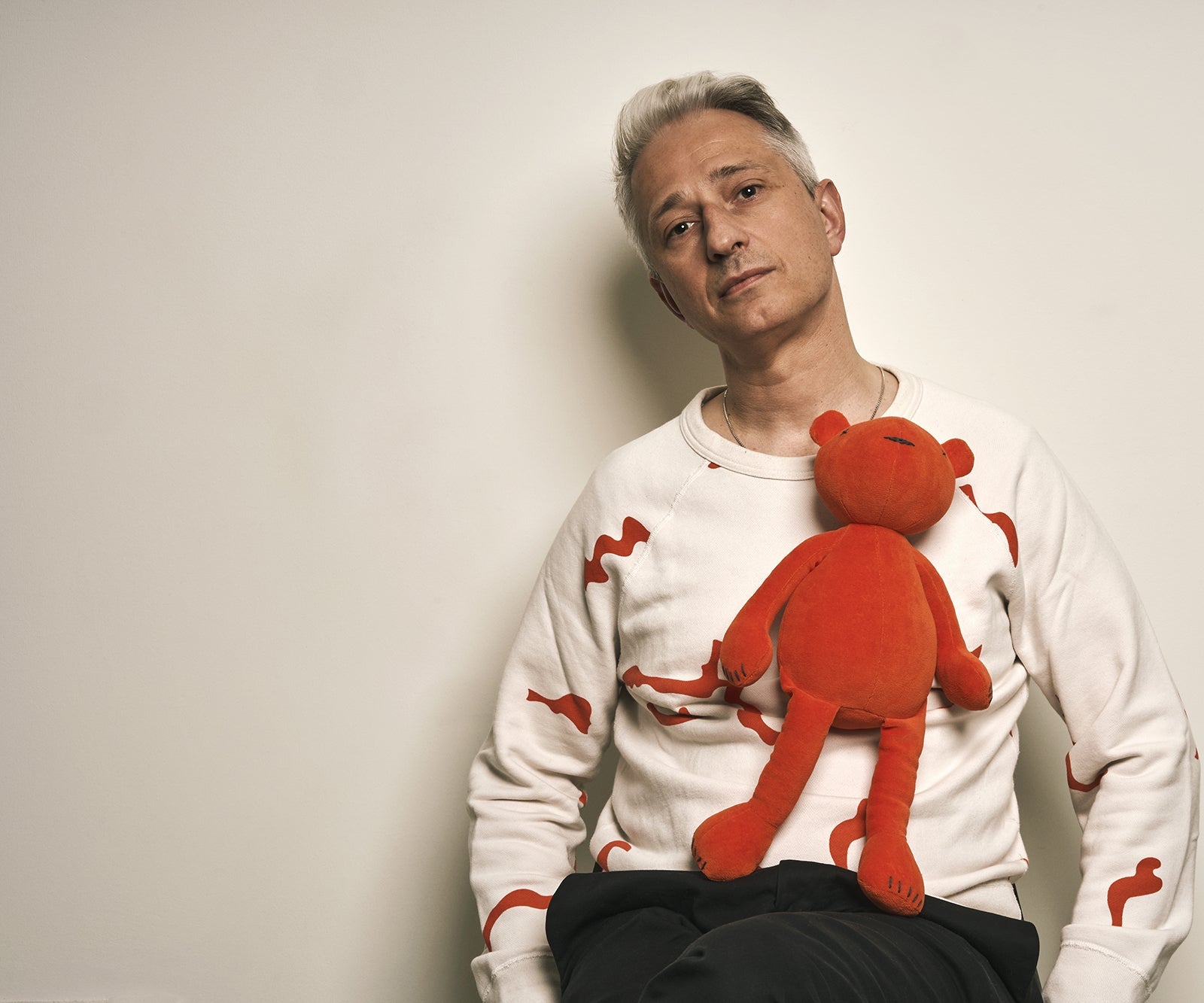 Pourquoi le doudou est-il important à la fois pour l'adulte et l'enfant ? - ADADA SAS, 12 rue Jean Ferrandi, 75006 Paris, France.